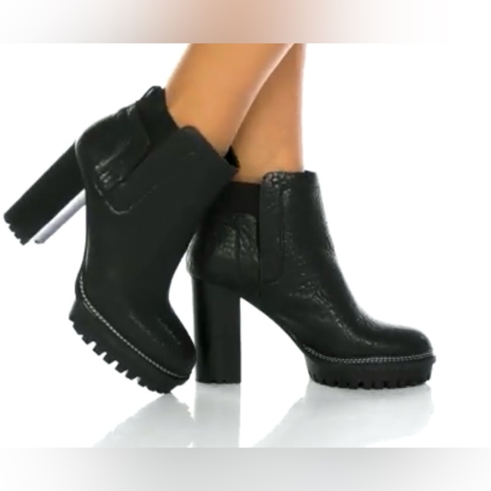 Vince Camuto Erinia Black Platform Textured Heeled Boots